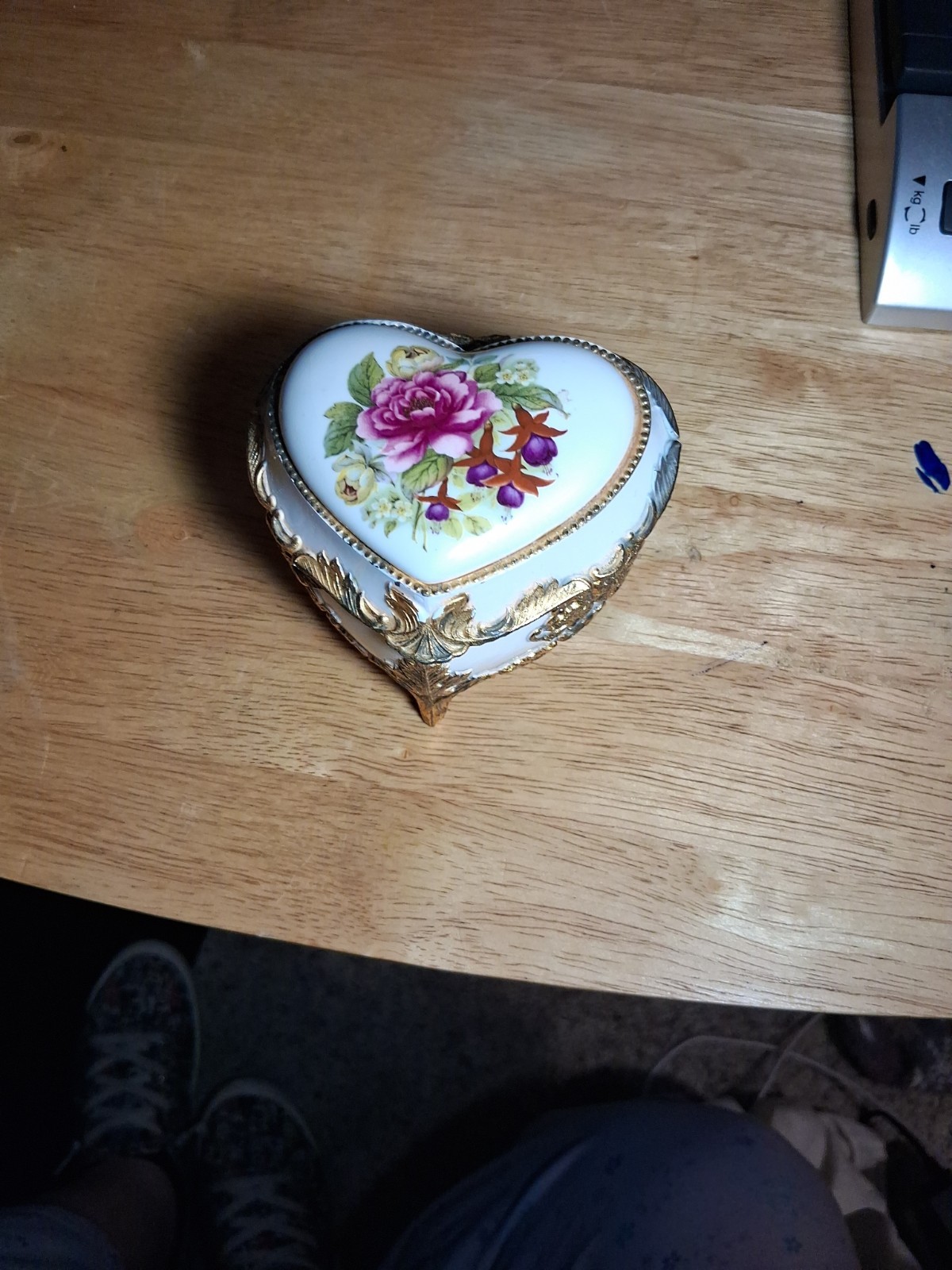 Vintage Heart Sankyo Music Box Trinket Jewelry Gold Ornate Floral Shabby Chic