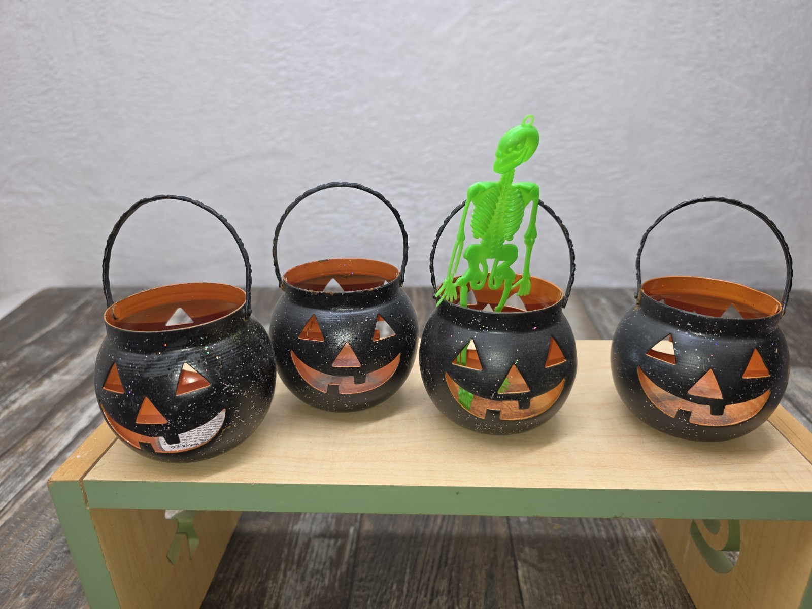 Hosley Halloween Jack O Lantern Pumpkin Tea Light Holder Made in USA Lantern