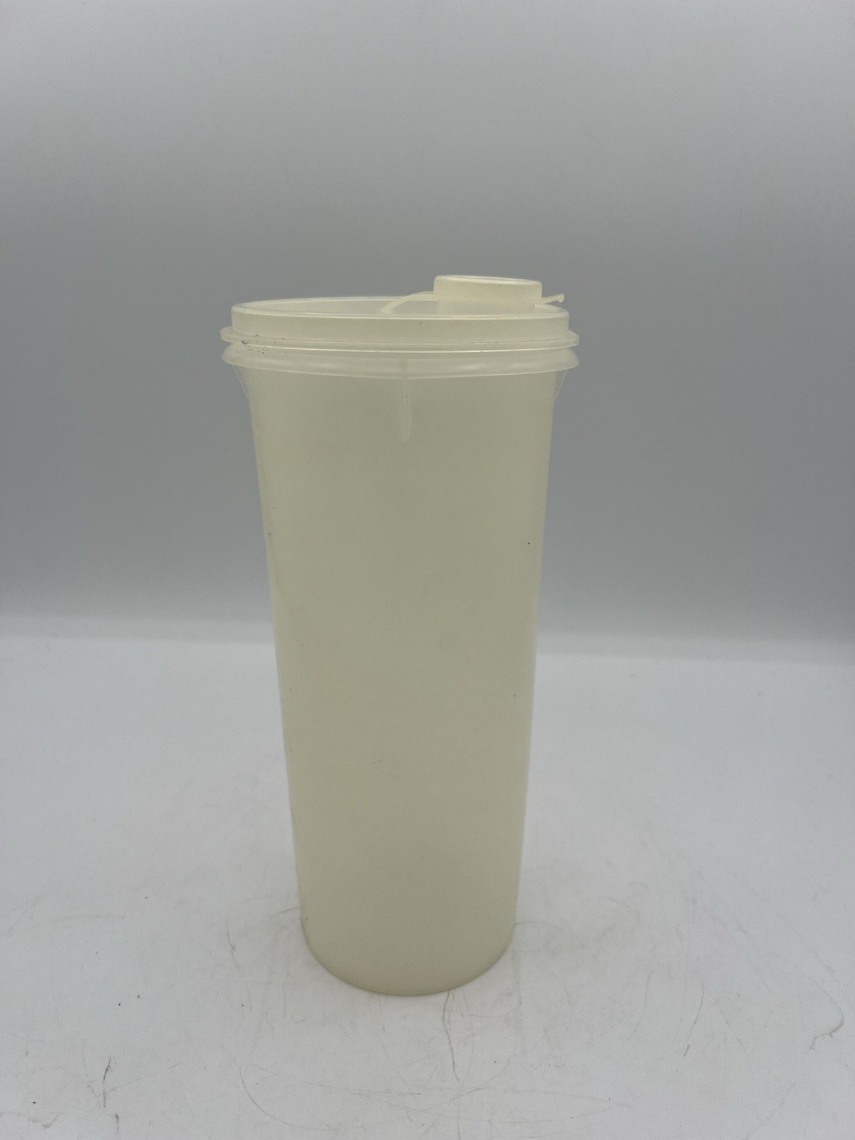 🧃 Tupperware 32 oz Handolier Pitcher–Pour Spout Lid–Vintage 262-3 & 564-8 Combo