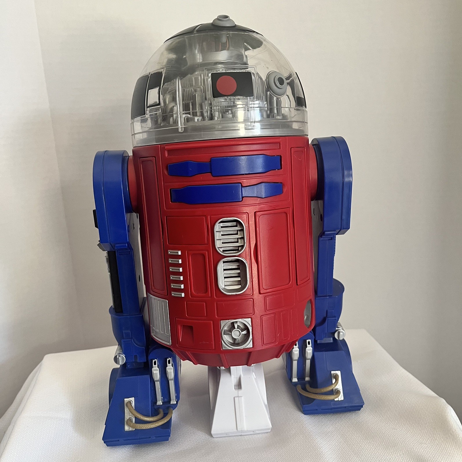 Disney Star Wars R2-D2 Red Blue White Droid Depot Astromech with Remote (TESTED)