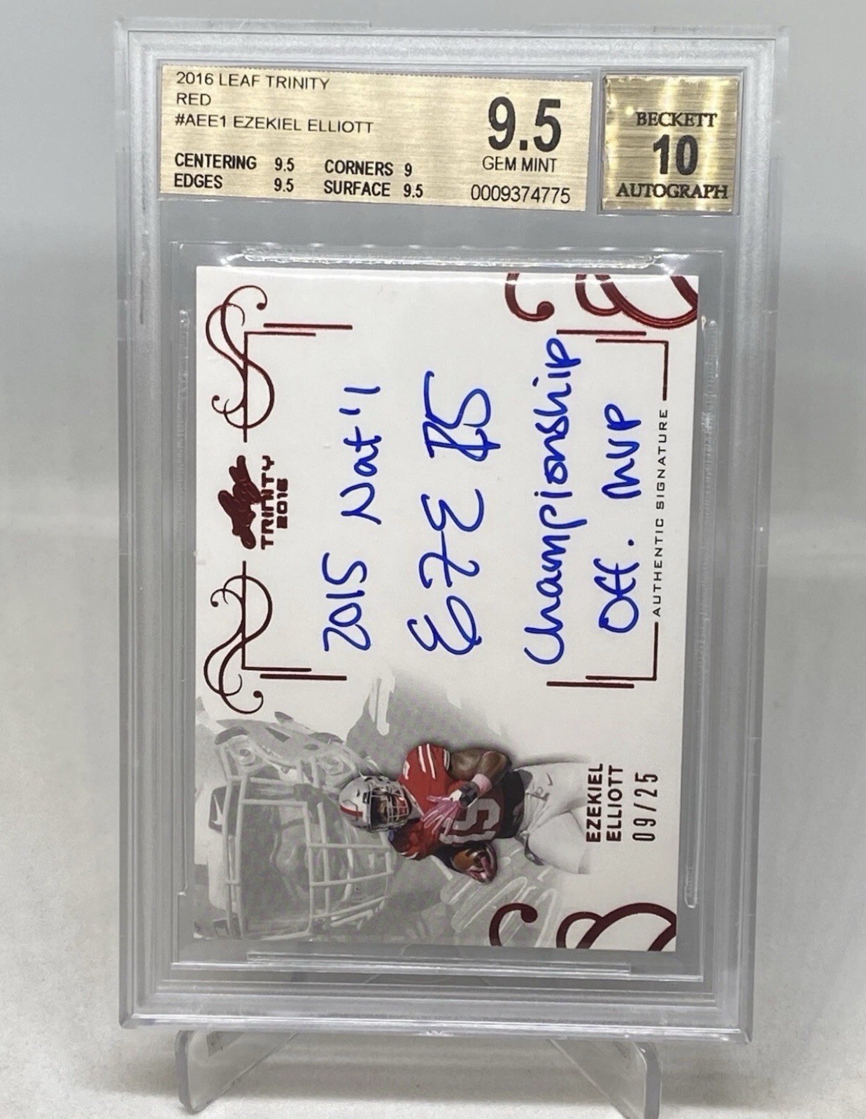 2016 Ezekiel Elliott AUTO Inscript /25 “NAT CHAMP RC BGS 9.5/10 POP3 COLLECTION