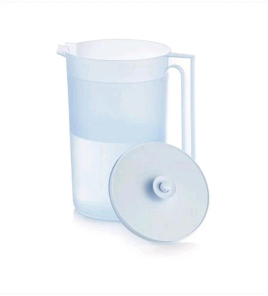 Tupperware Classic Gallon Pitcher Blue NEW