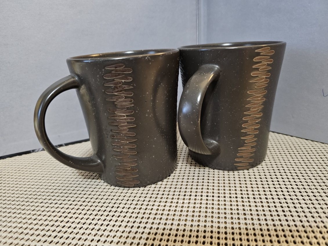Pfaltzgraff Matika Shale Brown Coffee Mug Cup Set Of 2 Dark Brown 5.5×3.5×4.5in