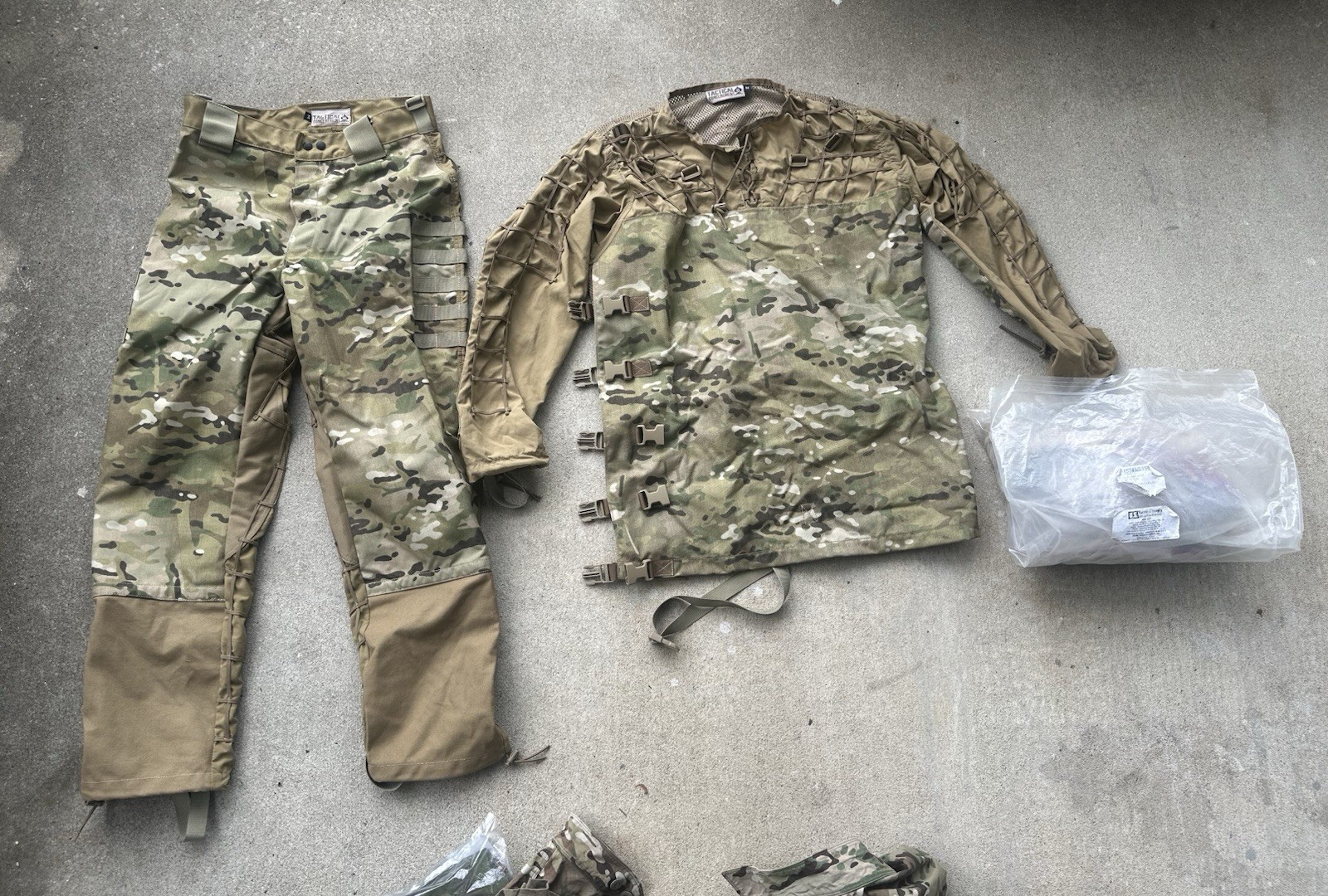 Multicam Tactical Concealment Mamba Ghillie Suit Size Medium With Jute Camo Set