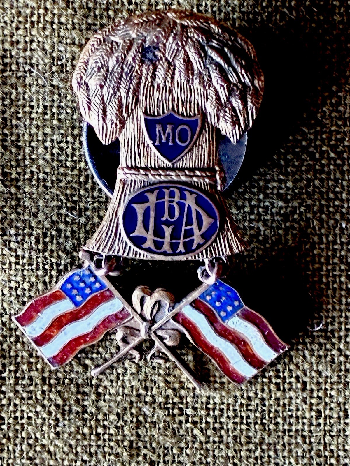 5~FRATERNAL GROUP ITEMS: E. JACCARD J. CO. PIN; AM. LEG.,PHONE PIN; CIVITAN & NA