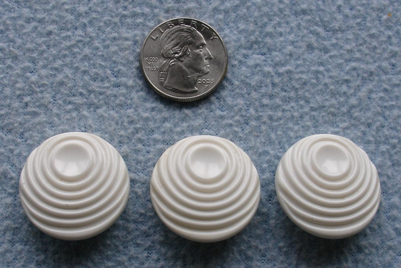3 Matching Vintage MILK WHITE CARVED PLASTIC BUTTONS Chunky Style Self Shank EUC