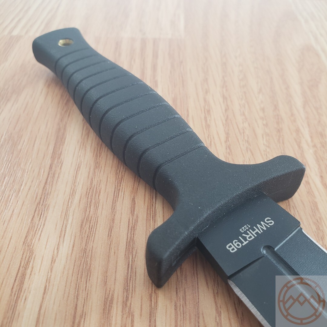 Smith & Wesson HRT Boot Fixed Knife 4.87″ Stainless Steel Blade Rubber Handle