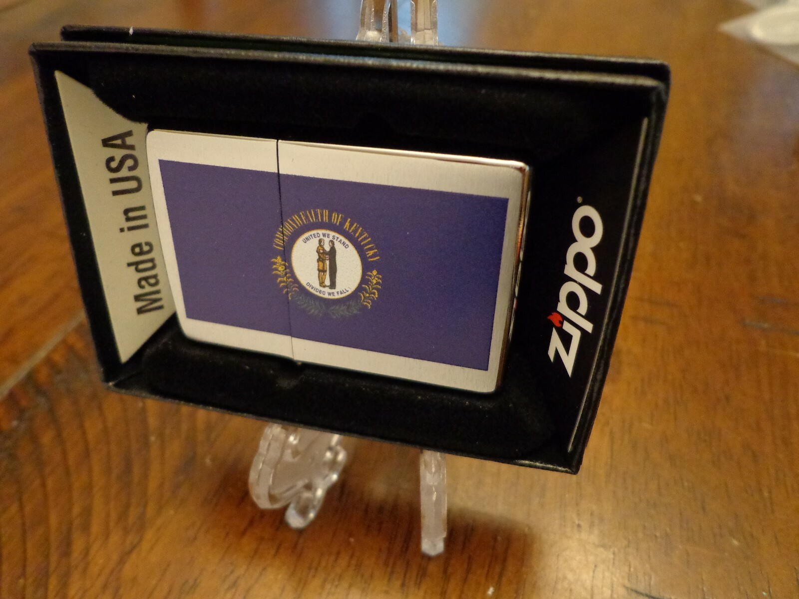 KENTUCKY STATE FLAG SERIES ZIPPO LIGHTER MINT IN BOX