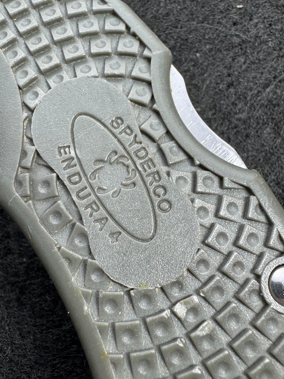 Spyderco Endura 4 Knife FRN Gray Plain Edge VG-10 Blade Seki City Japan