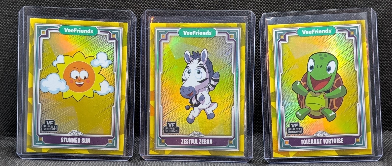 2025 Topps Chrome VeeFriends Base & Refractors – Complete your set!