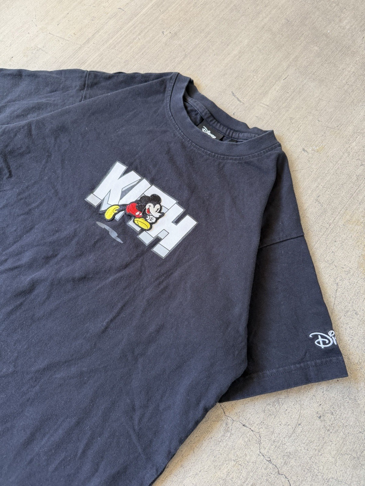 Kith x Disney “running Mickey” Collab Men’s Tshirt very good condition