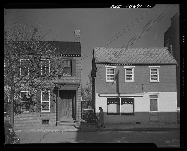 Photo:Manheim Pennsylvania 1942 Main Street R.C. Myers Jeweler