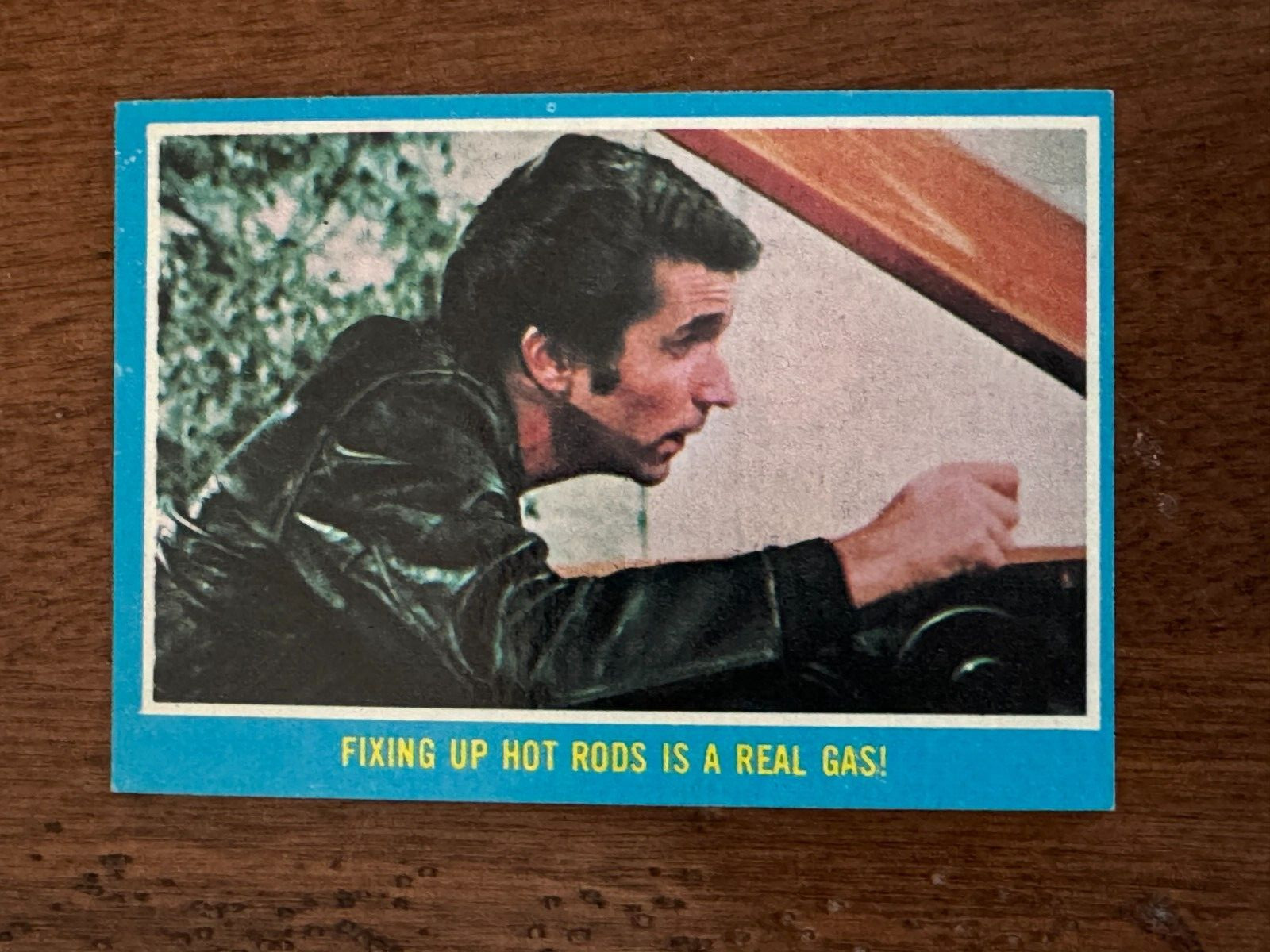 1976 Topps Happy Days Series 1 #14 FIXING UP HOT RODS IS A REAL GAS!