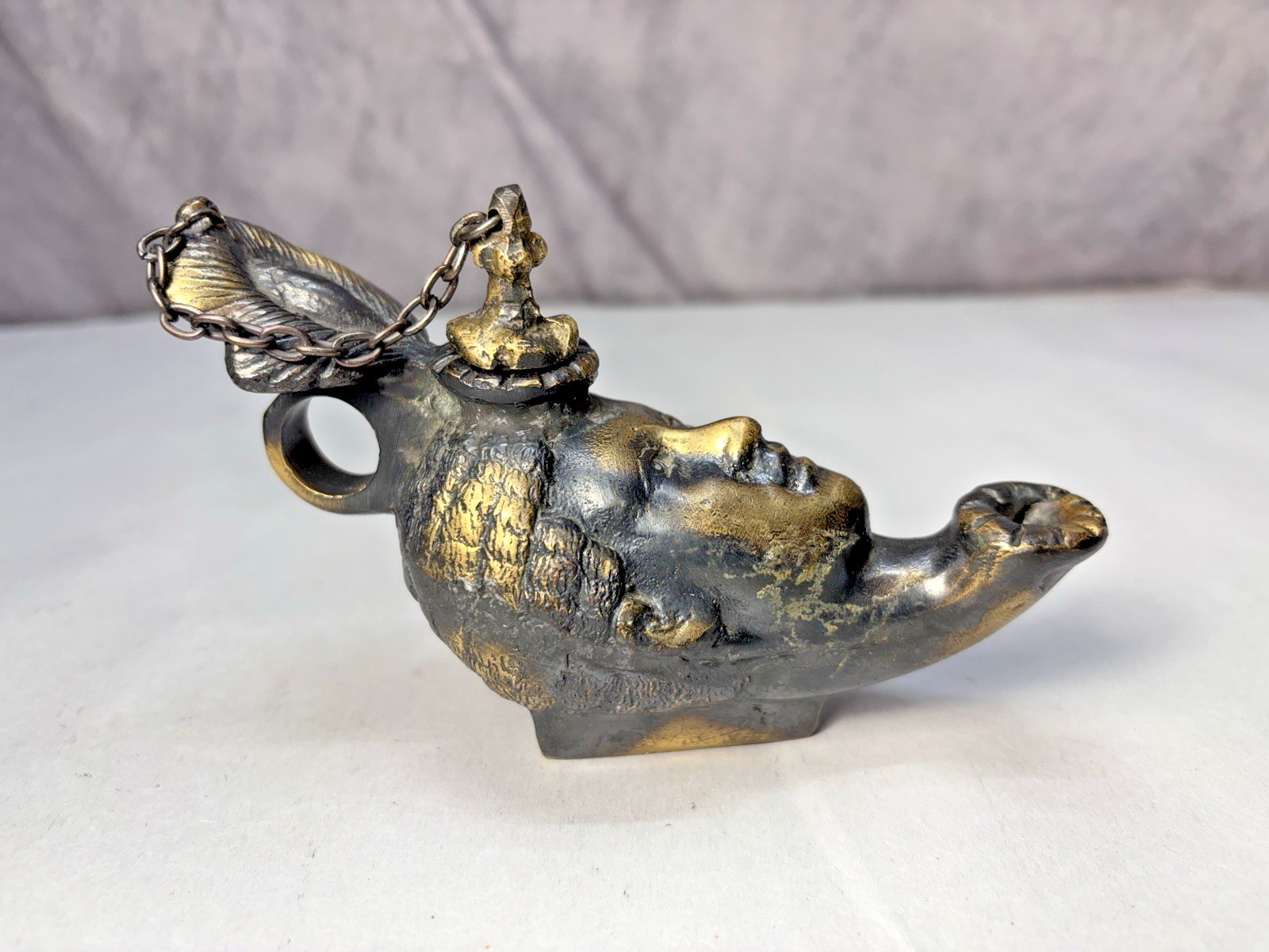 Vintage Figural Brass Oil Lamp M-114