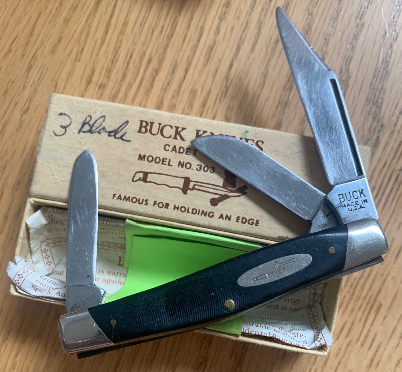 RARE NO PATTERN NUMBER BUCK #303 CADET KNIFE USED IN BOX N12