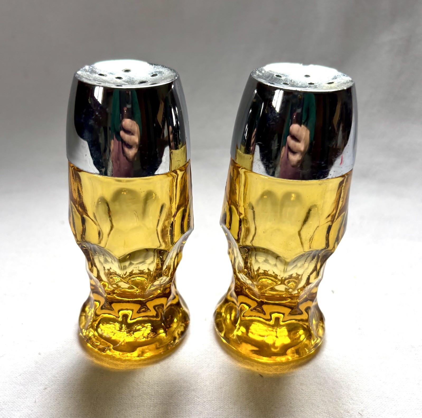 Vintage Anchor Hocking Georgian Amber Glass Salt & Pepper Shakers 4” Tall