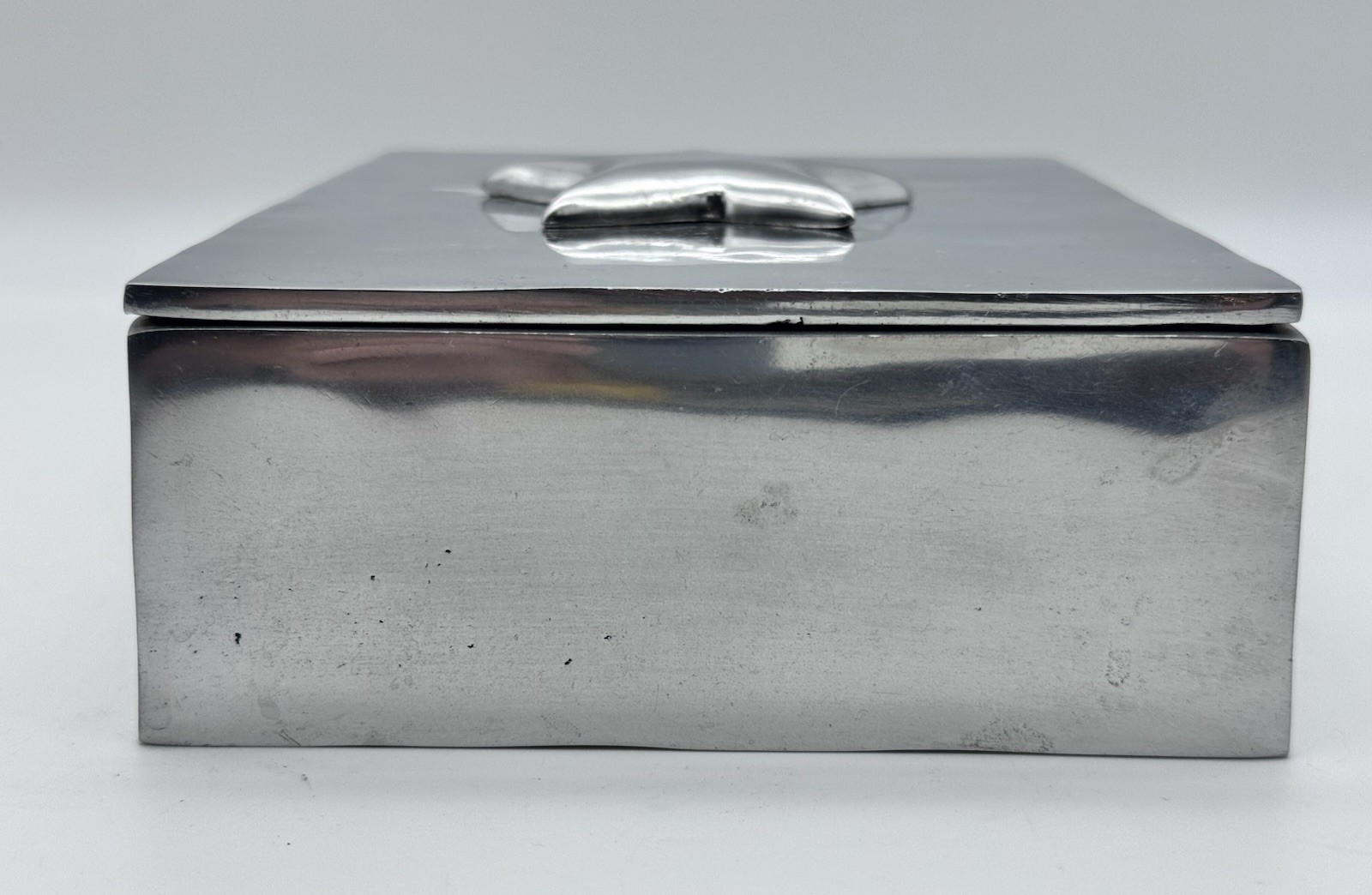 TRINKET BOX Rectangular with Star Motif Lid Glossy Pot Metal-Aluminum(?) 7”