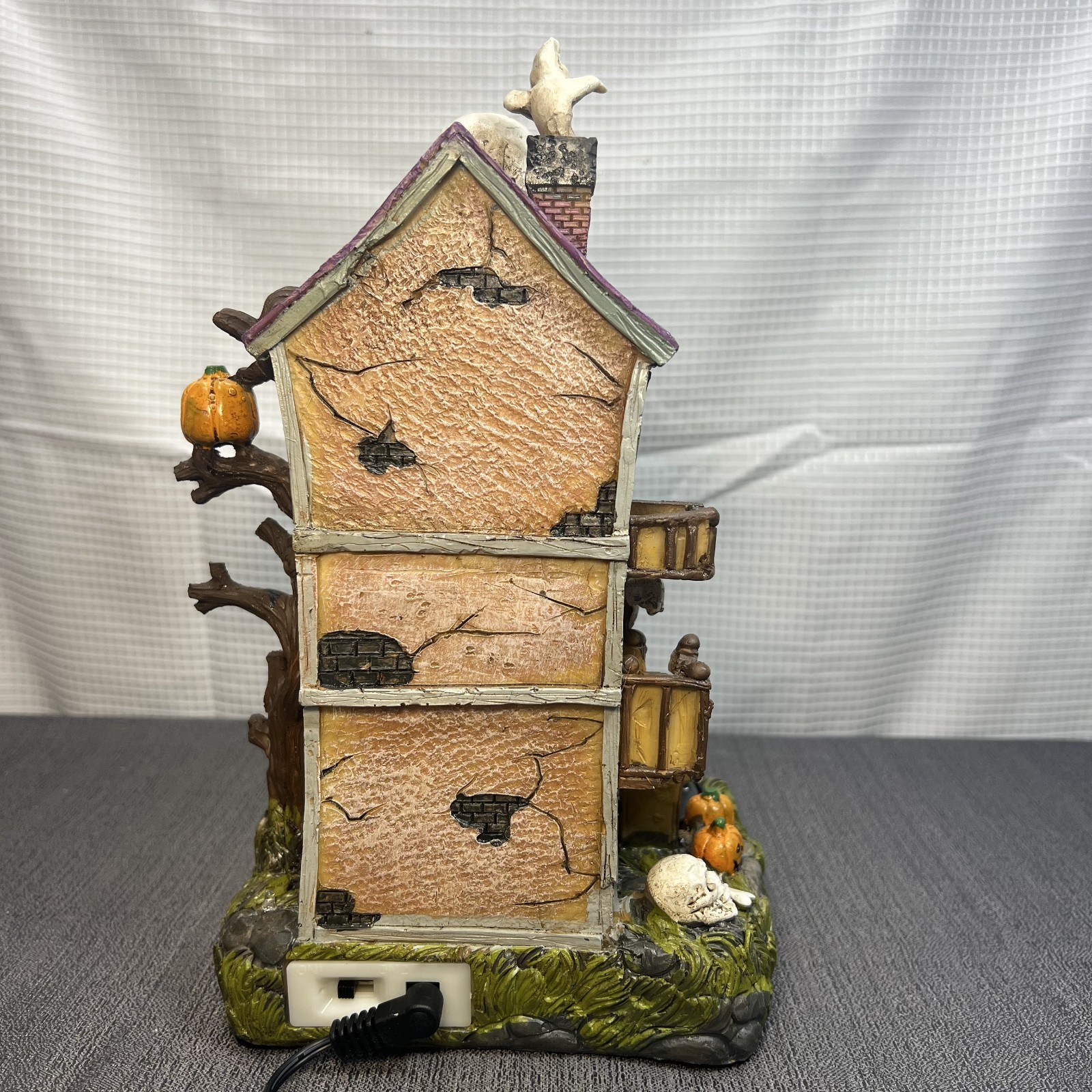 FG Square Animated Spooky Skeleton Attack House Village Halloween #MH2207 Works