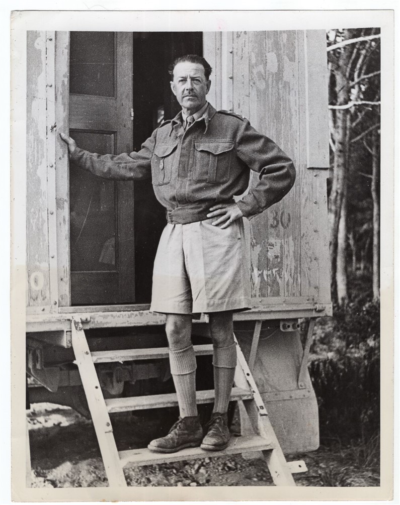 1943 General Harold Alexander at His HQ in Africa 6.5×8.5 Original News Photo
