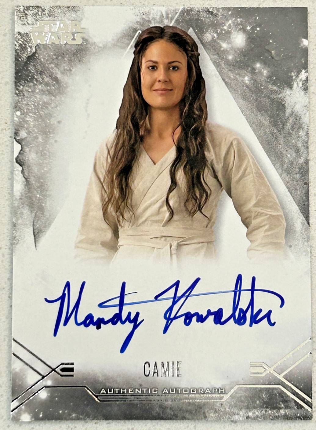 2025 Topps Star Wars Smugglers Stellar Signatures Auto Camie Mandy Kowalski