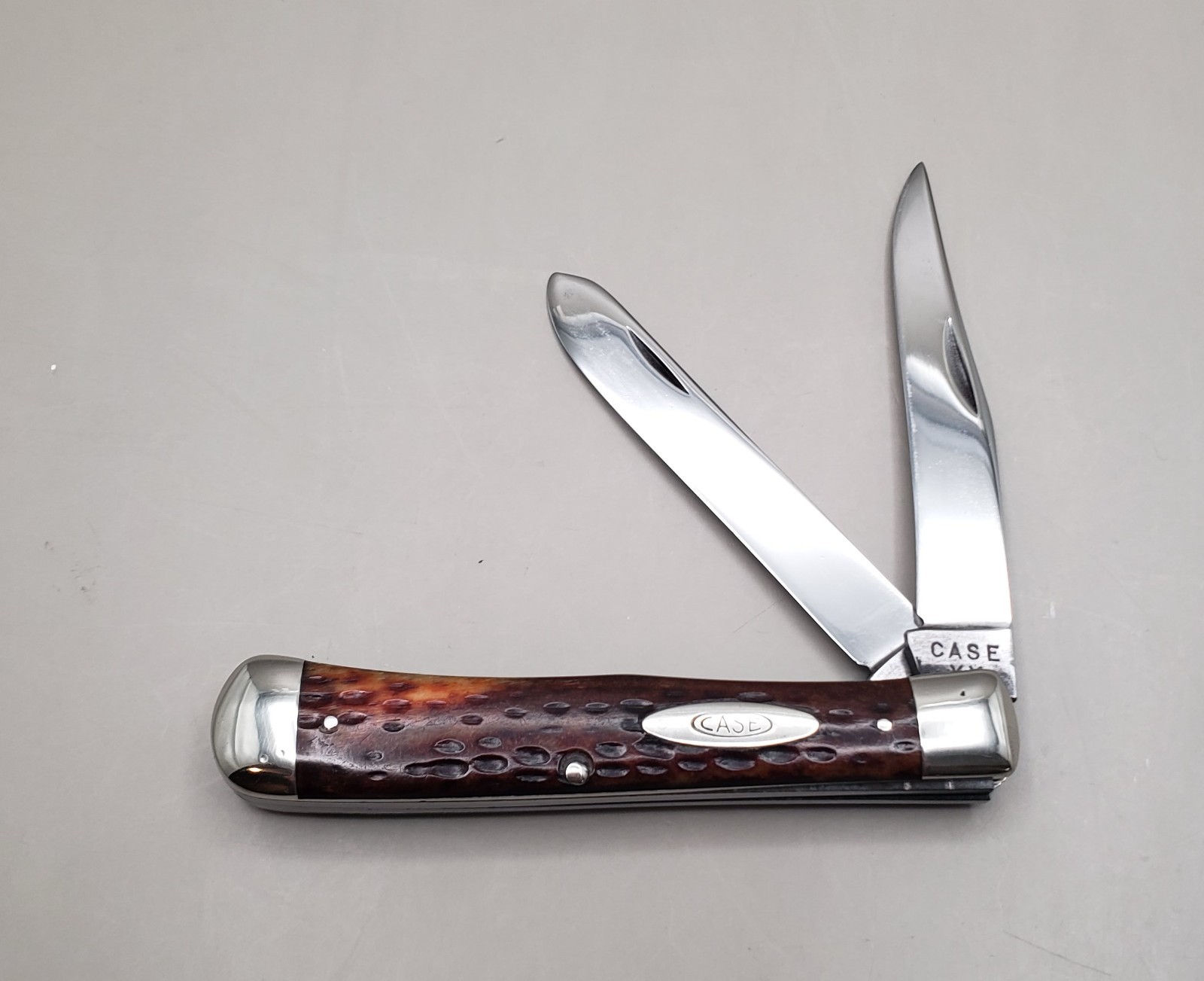 CASE XX 6254 Large Trapper Knife Red Bone Used 1940 – 1964