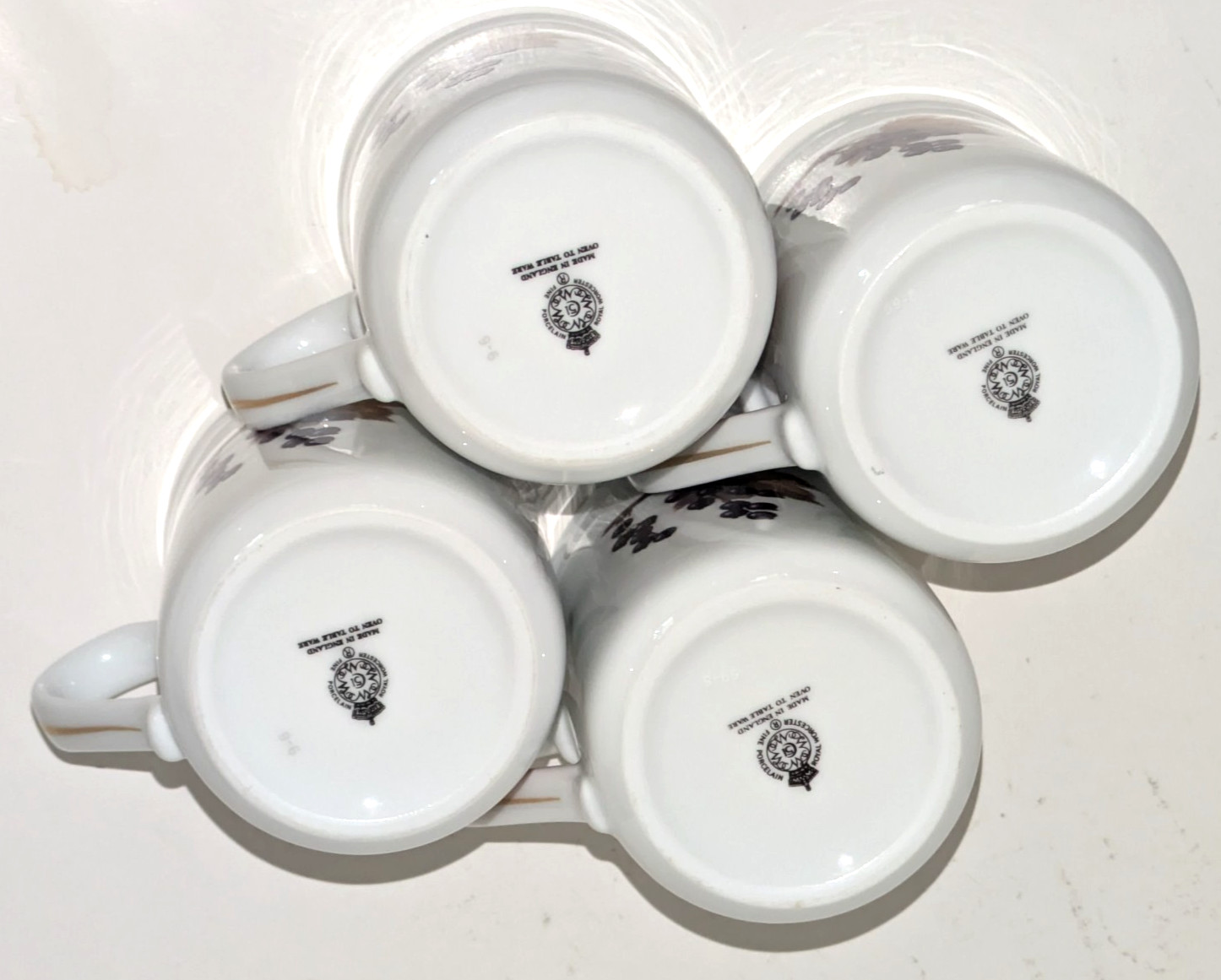 Royal Worcester Evesham Peach & Berries Coffee Cup Mug Set Of 4 England 10 Oz
