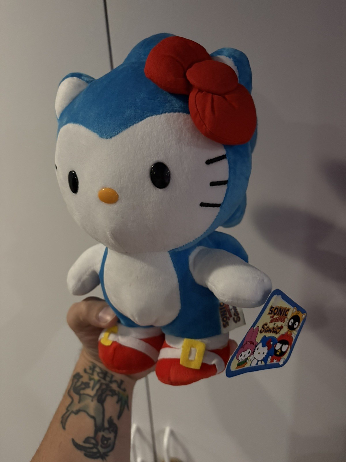 Sanrio Hello Kitty x Sonic the Hedgehog Plush, Toynami 10 Inch Deluxe Plush