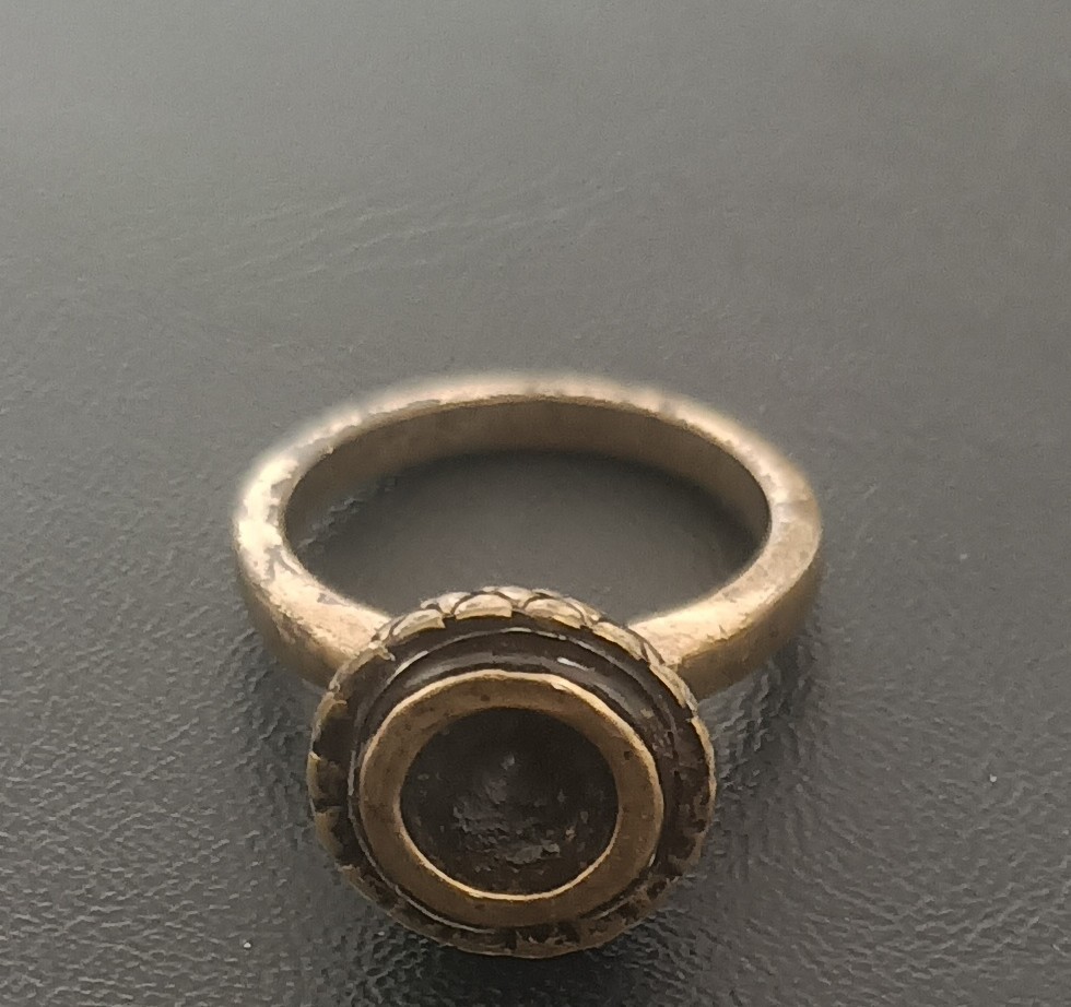 Ancient Ring Black Stone