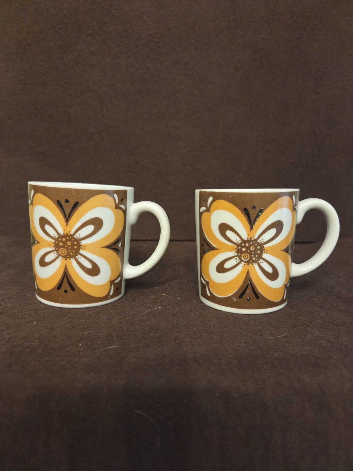 Pair Vintage Retro 1960s Japan Flower Coffee Mugs Cups Set 2 Brown