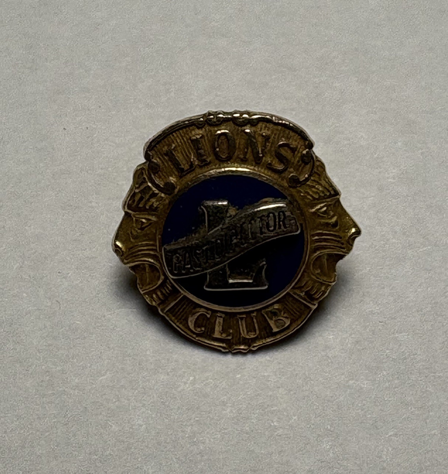 Vintage 10k Solid Yellow Gold LIONS CLUB PAST DIRECTOR service Award Pin