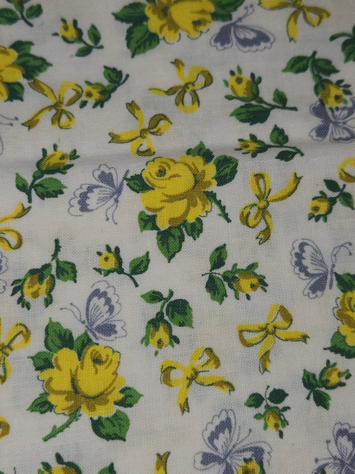Vintage 1940s FEEDSACK Cotton Quilt FABRIC Yellow ROSES Gray Butterflies 36×44″
