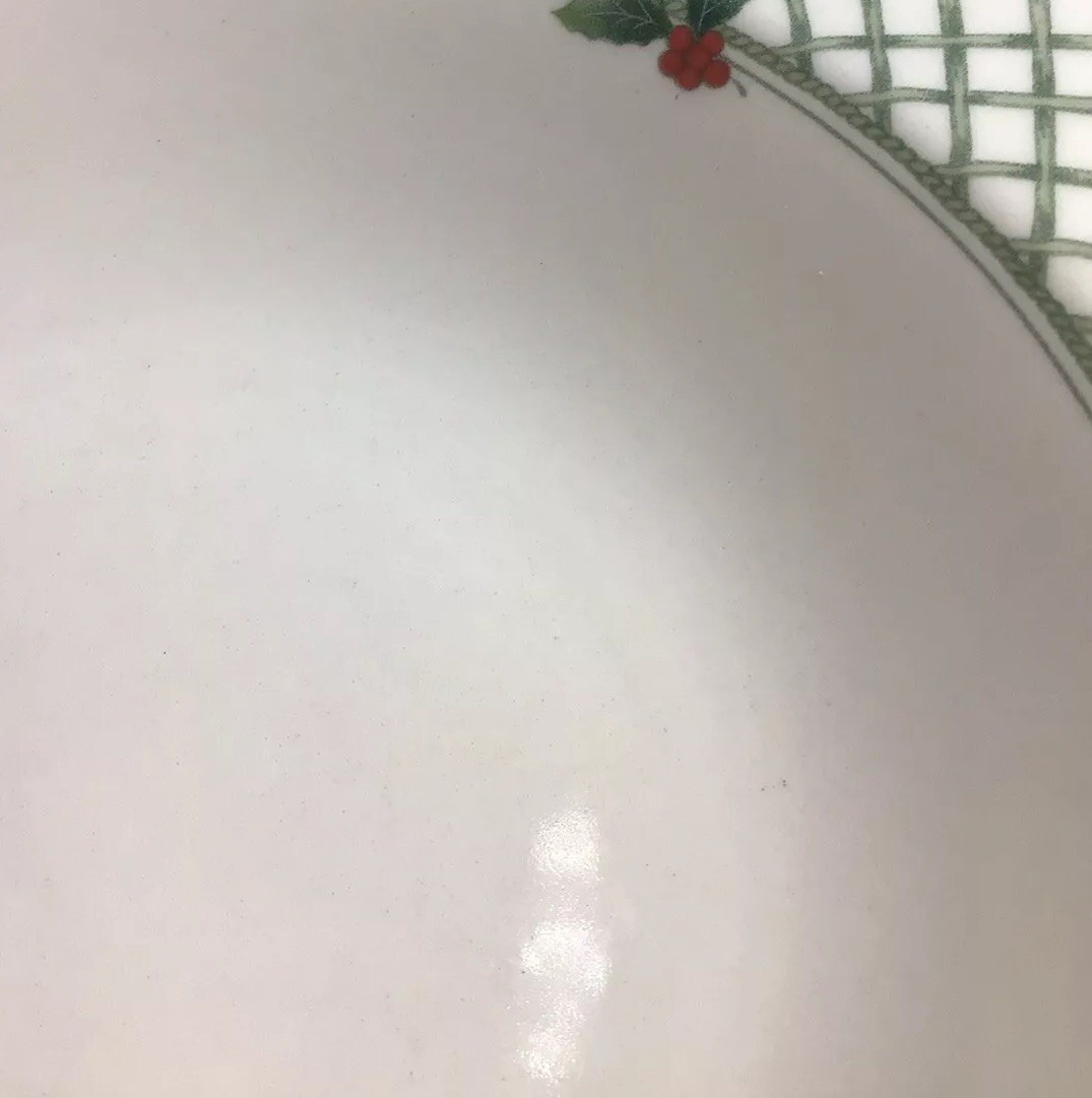 Mikasa Heritage Christmas Story Rimmed Fruit Dessert Bowls 7 1/8 Inch Set Of 3