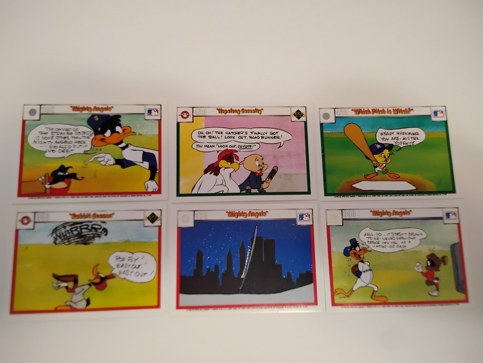 Upper Deck 1990 Looney Tunes Comic Ball Card Packs x34 Unopened + 24 Loose Cards
