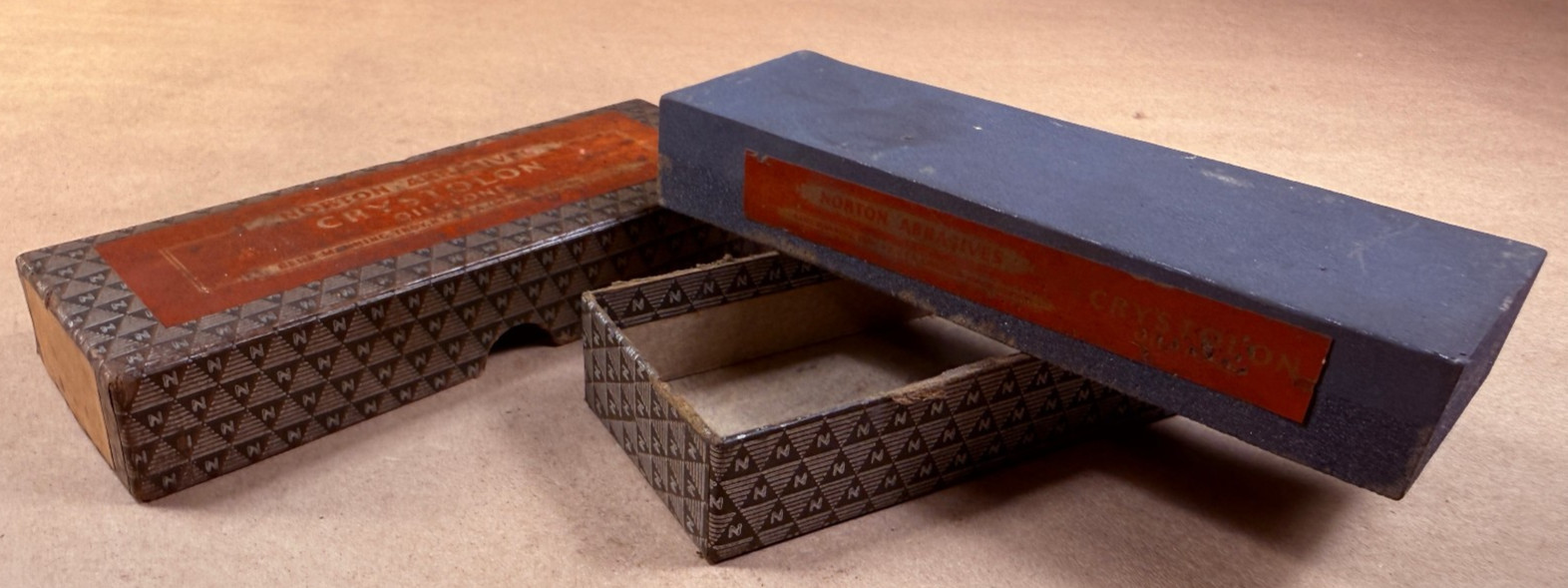 Vintage Norton Abrasives Crystolon Oilstone Sharpening Stone USA in Box JB6