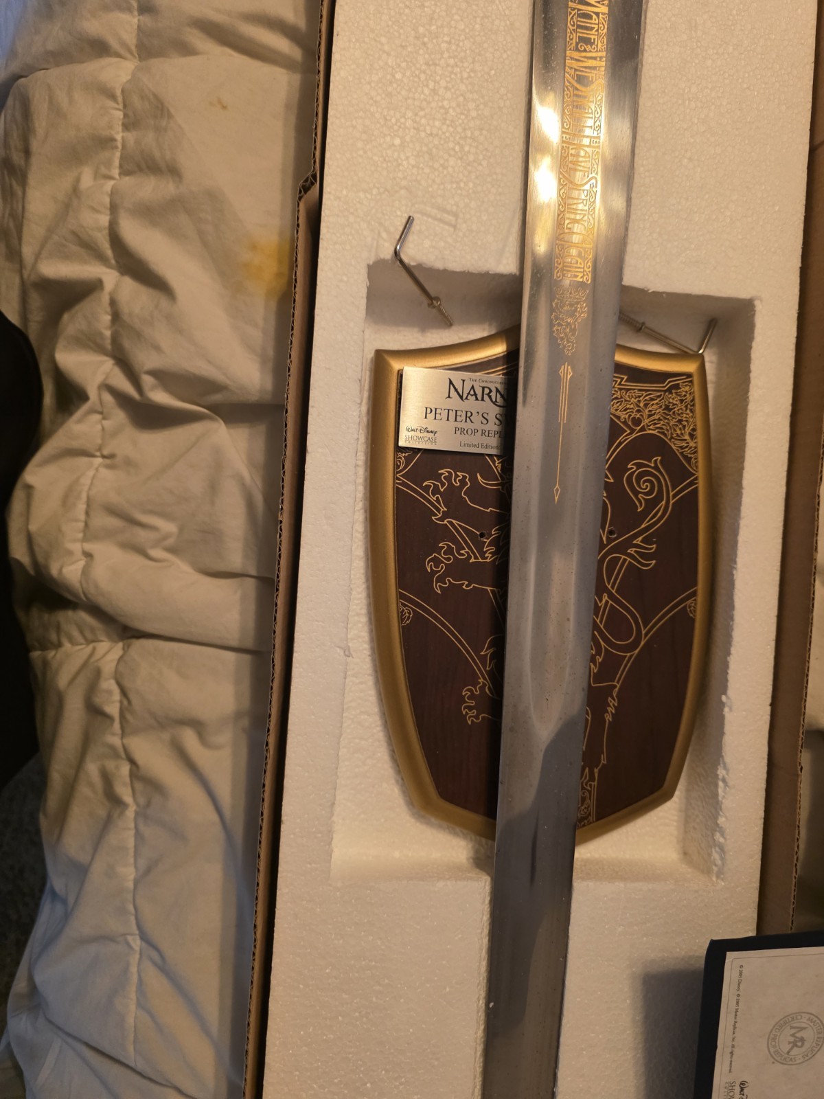 Master Replicas Narnia Peter Sword Replica Metal Blade Full Tang Leather Handle