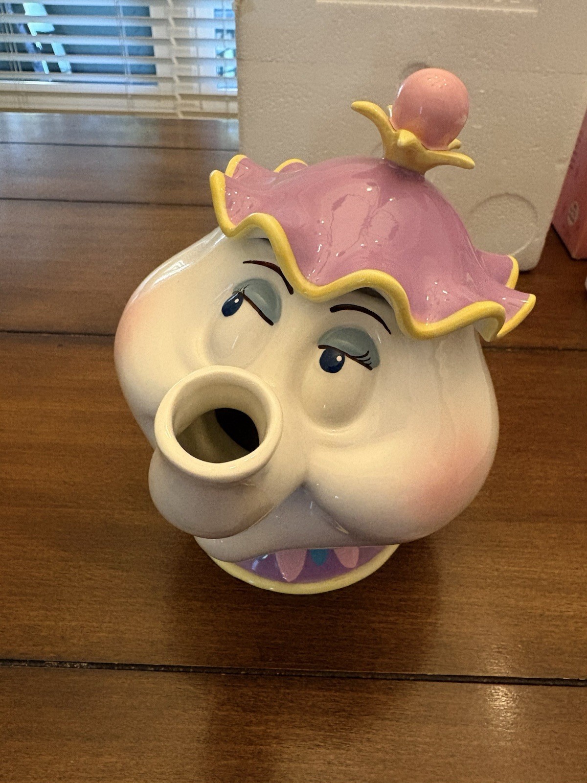 Walt Disney Beauty and The Beast Mrs Potts Ceramic Tea Pot, Pristine Condition.