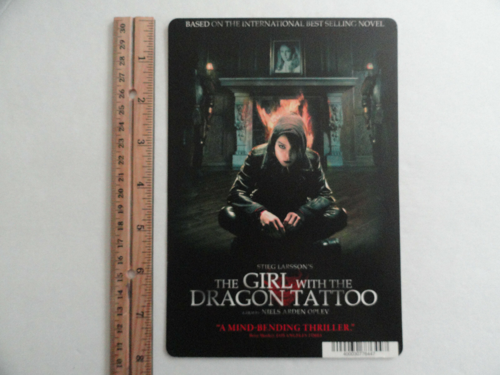 THE GIRL WITH THE DRAGON TATTOO – BLOCKBUSTER VIDEO BACKER CARD 5″X8″ – NO MOVIE