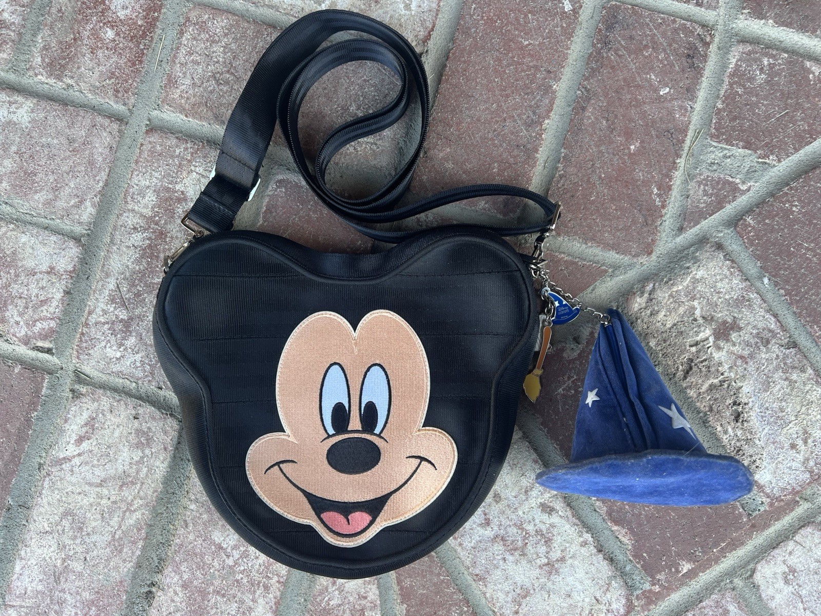 Harveys DISNEY’s X Sorcerer Mickey Mouse Convertible Crossbody/Shoulder Bag