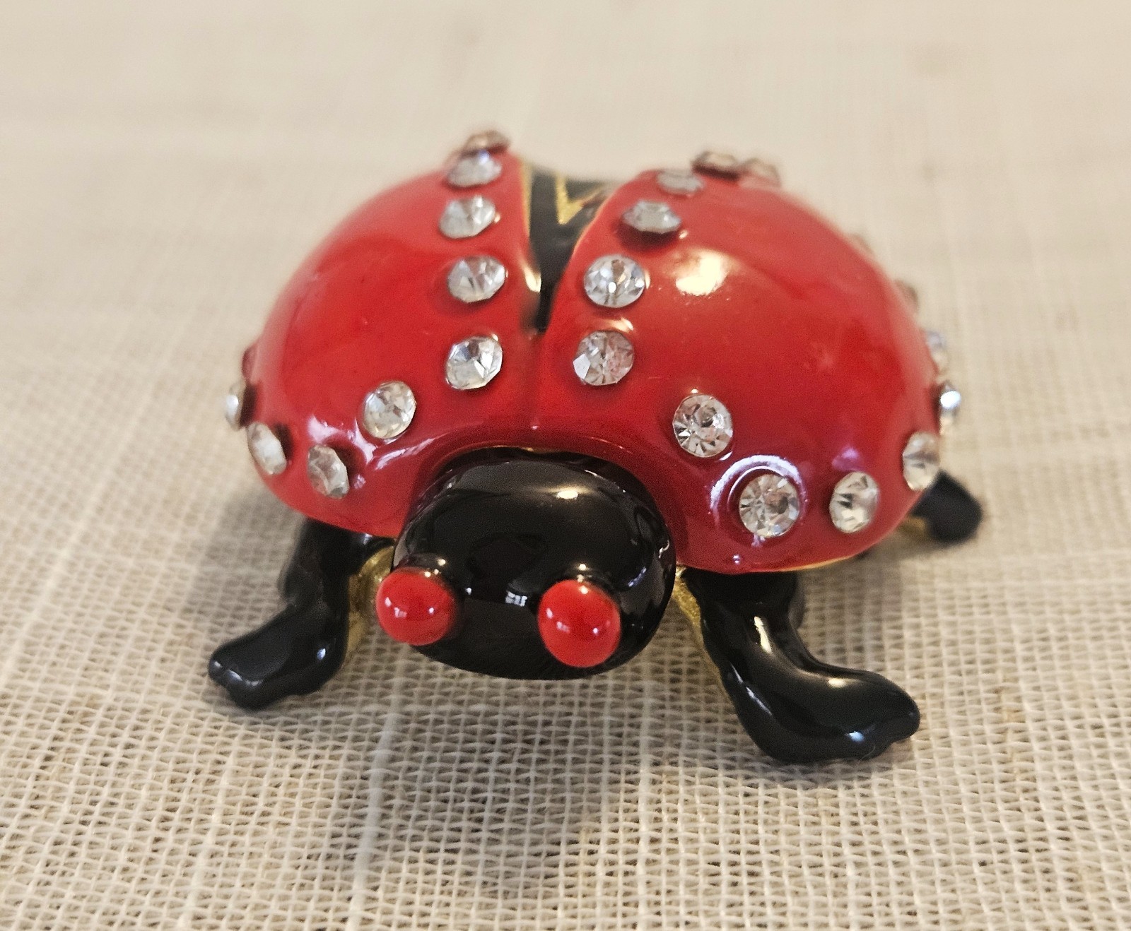 VTG Ladybug Hinged Trinket Box – Magnetic Closure – Enamel and Rhinestones. EUC