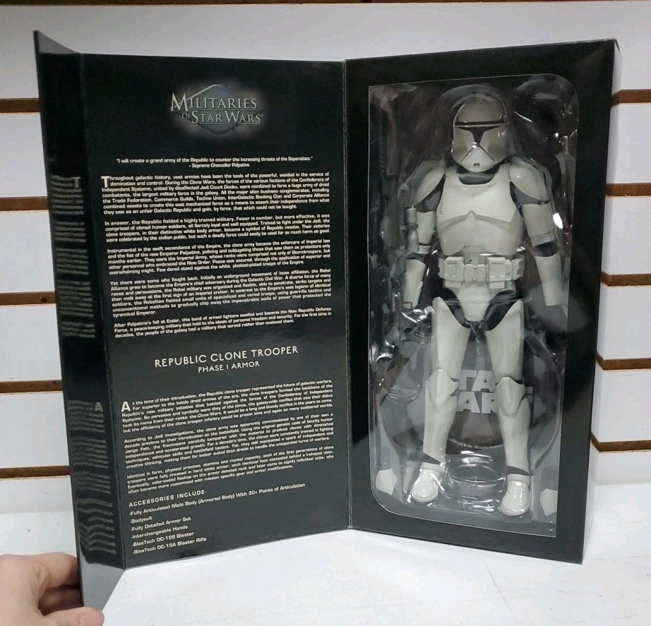 2009 Sideshow: Star Wars Republic Clone Trooper Phase 1 Armor Figure, Pre-Owned