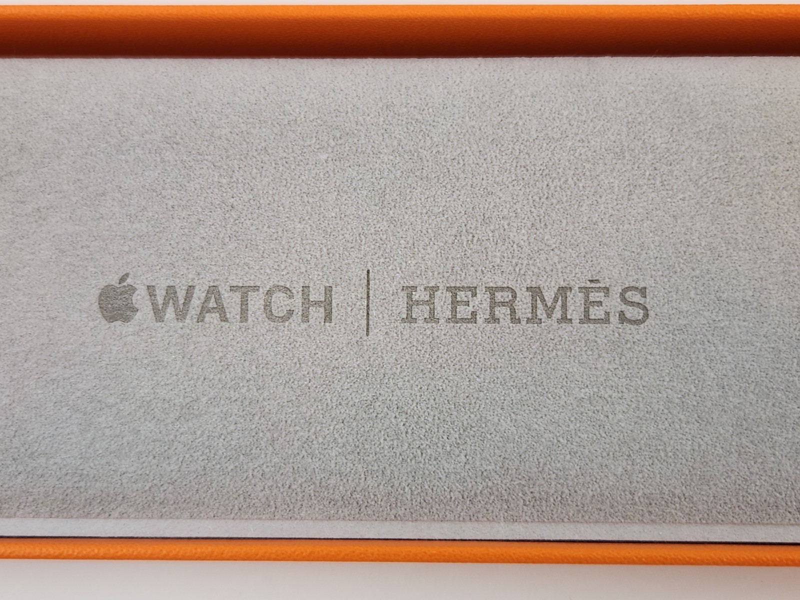 Authentic Hermès HERMES Box Empty Orange Container Gift For Apple Watch Belt
