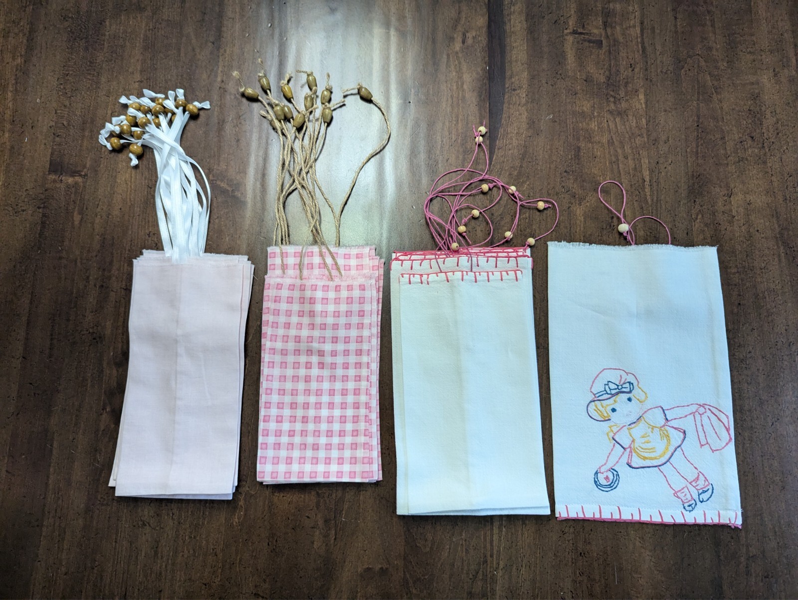 LOT/20 Diff GIFT BAGS/POUCHES from up-cycled VTG cotton Fabrics w/”PINK”Accents