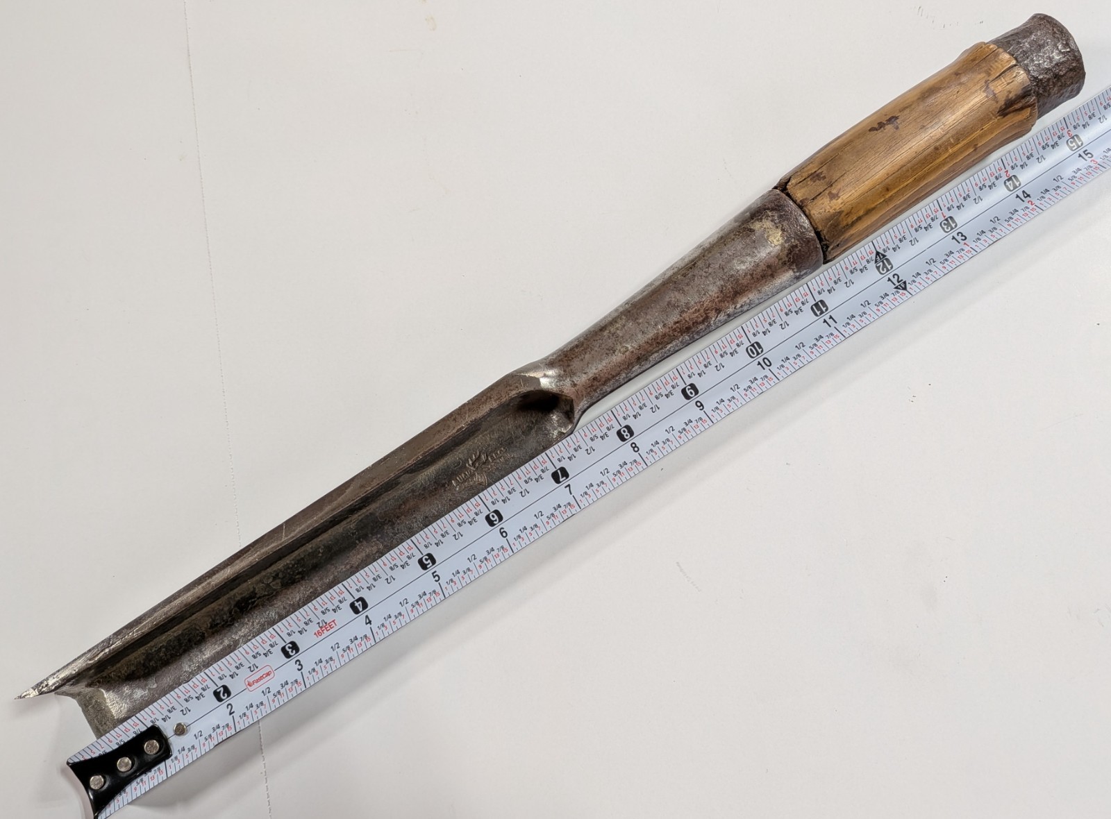 Buck Brothers 1″ Socket Corner Timber Framing Chisel w/tang, full length, sharp!