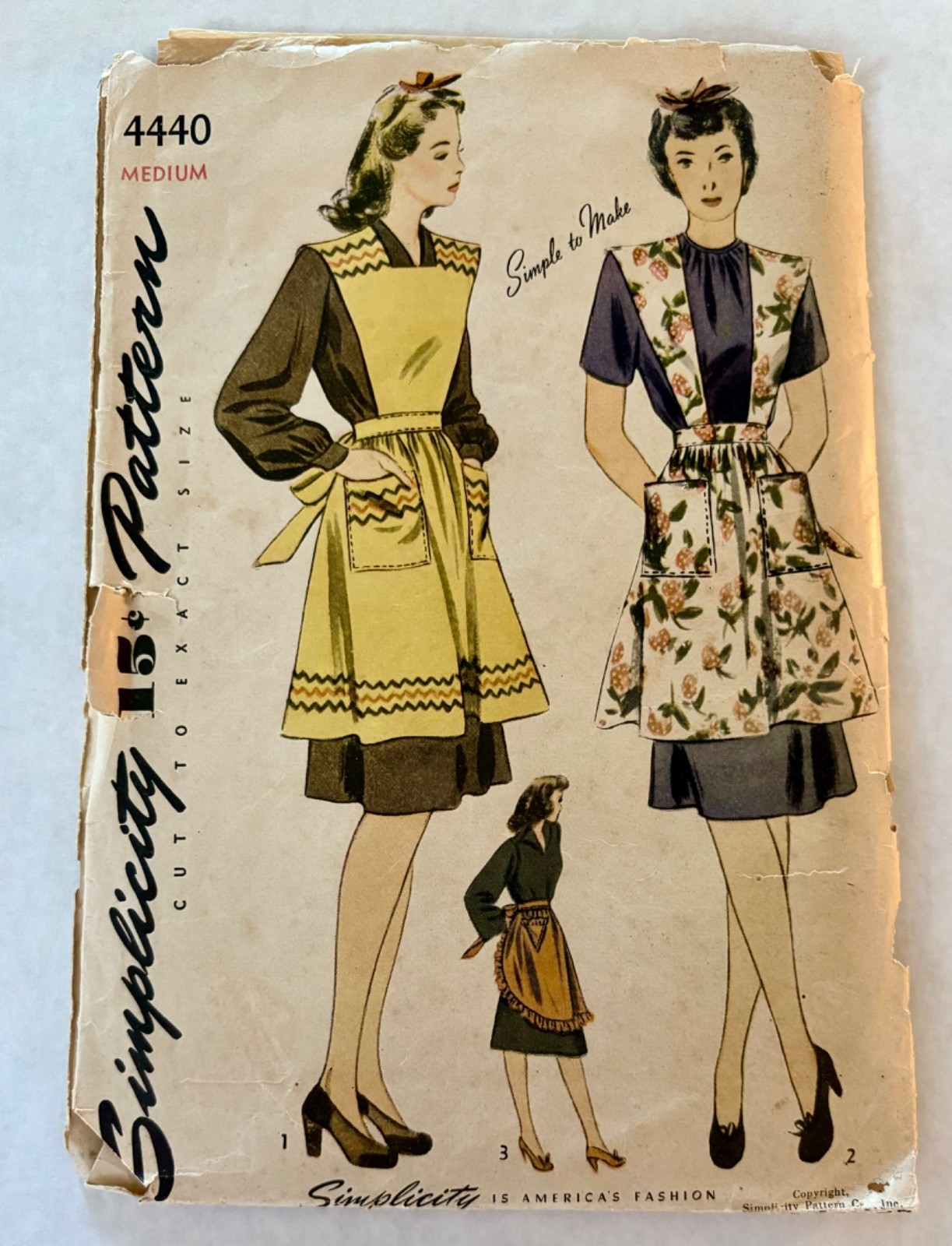 Vintage Simplicity 1940’s apron Sewing Pattern Retro Pattern no. 4440 MEDIUM