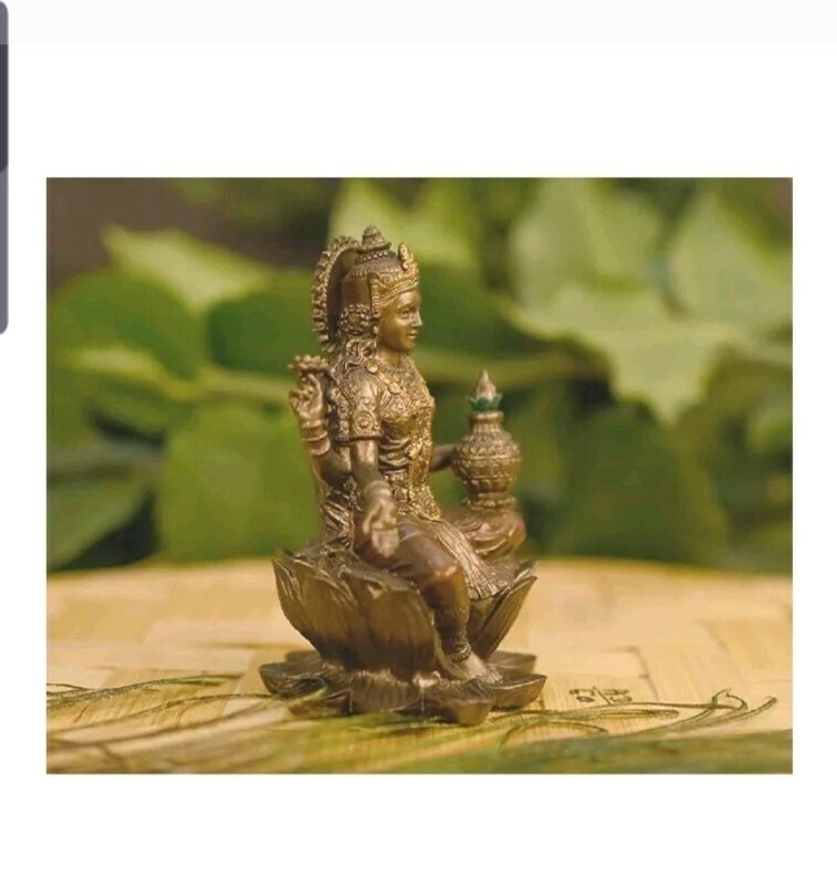 India Goddess Lakshmi Idol Hindu Laxmi Goddess Statue Home Decor (Size 8cmx5cm)