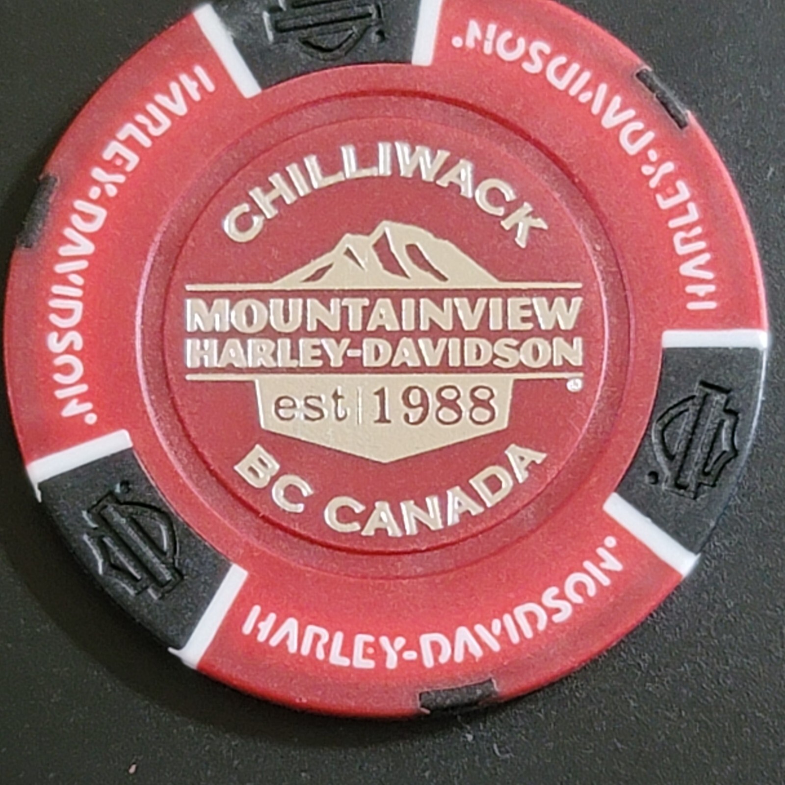 MOUNTAINVIEW HD – BC, CANADA (Red/Black) International Harley Poker Chip