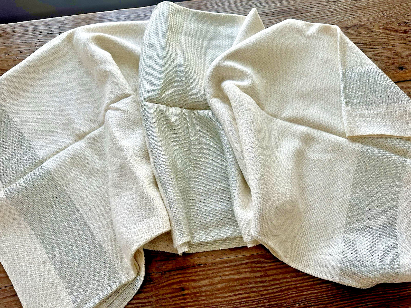 Vintage MCM Chicago Weaving Style Tablecloth White Metallic Silver 68X86 Heavy!