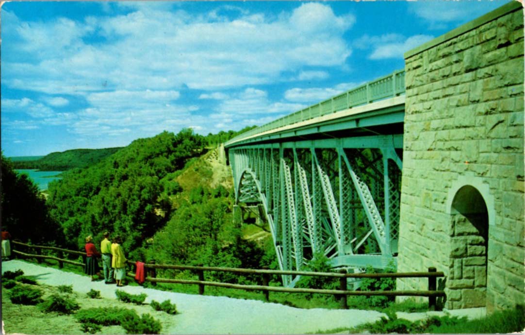 Hendricks Township MI postcard CUT RIVER BRIDGE US ROUTE 2 UPPER j/13 BE1339