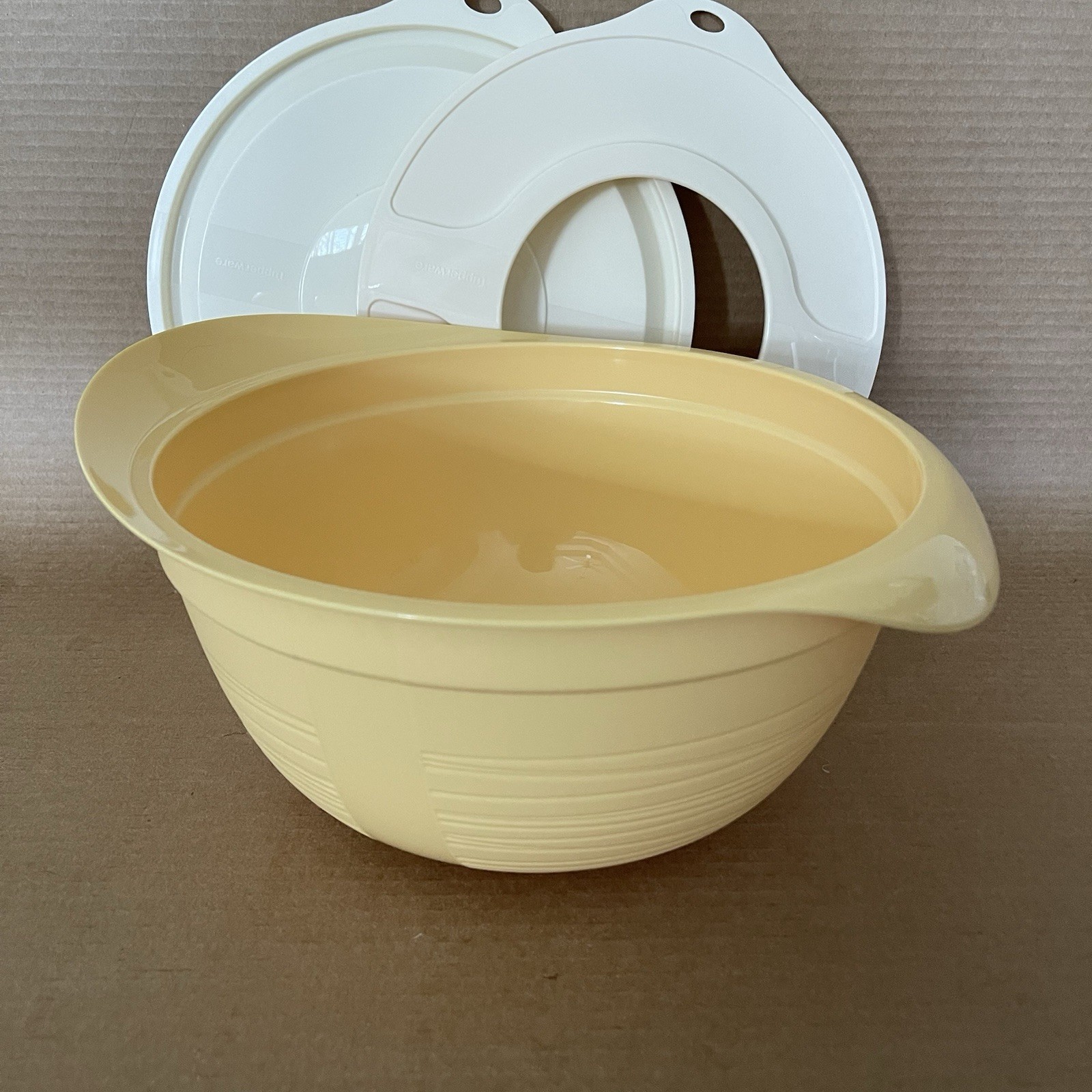 Tupperware Prep Essentials Large Mixing Bowl Set Yellow #4968 + Splatter Guard