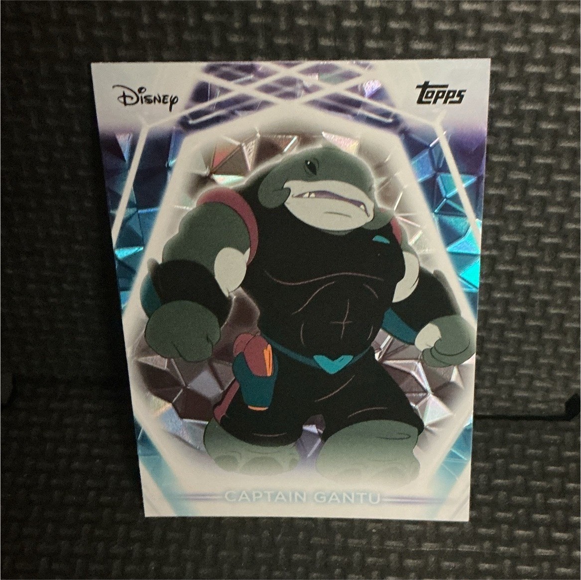 Topps Disney Neon Lilo & Stitch Captain Gantu